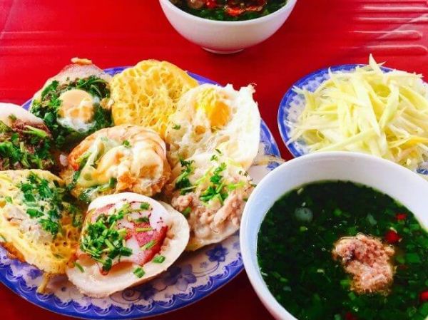 Bánh căn hải sản Nha Trang thu hút mọi thực khách muôn phương