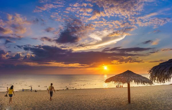 Bãi biển Nhật Lệ - Một trong những bãi biển đẹp nhất ở Việt Nam