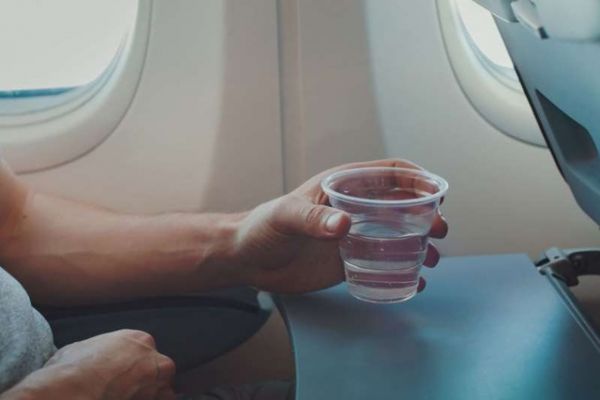 Đi máy bay có bị say không?