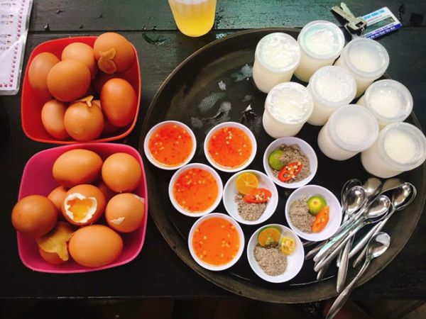 Trứng gà lòng đào - Món ngon "huyền thoại" ở Vũng Tàu