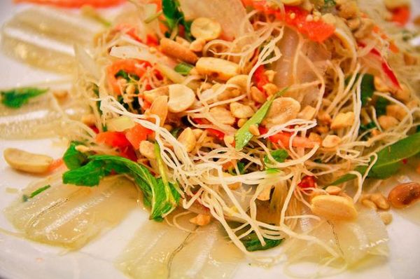 Gỏi cá mai - tinh tuý ẩm thực thành phố biển Nha Trang