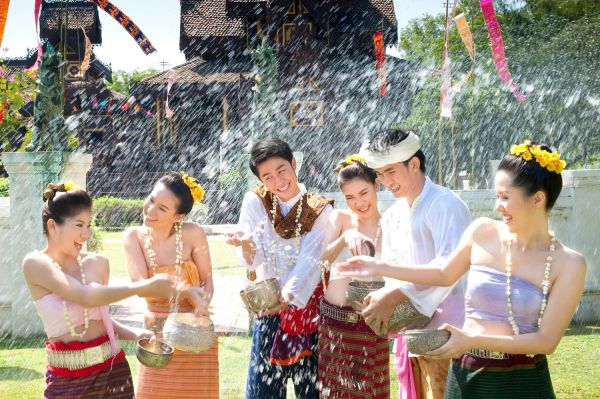 Vé máy bay Vietjet đi Thái Lan chỉ từ 240k vui cùng lễ hội Songkran siêu hấp dẫn